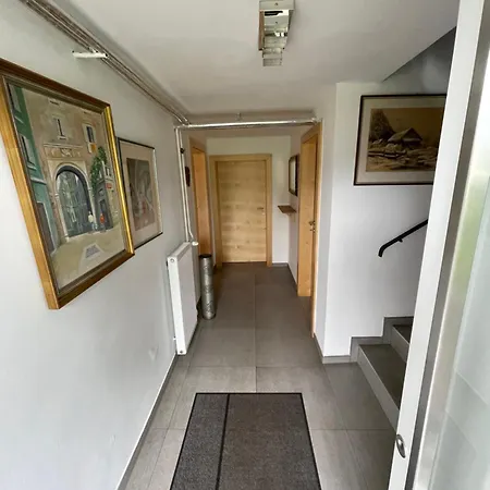 Waldhauser * Ferlach